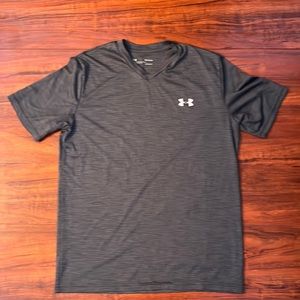 Men's dri fit under armour grey shirt